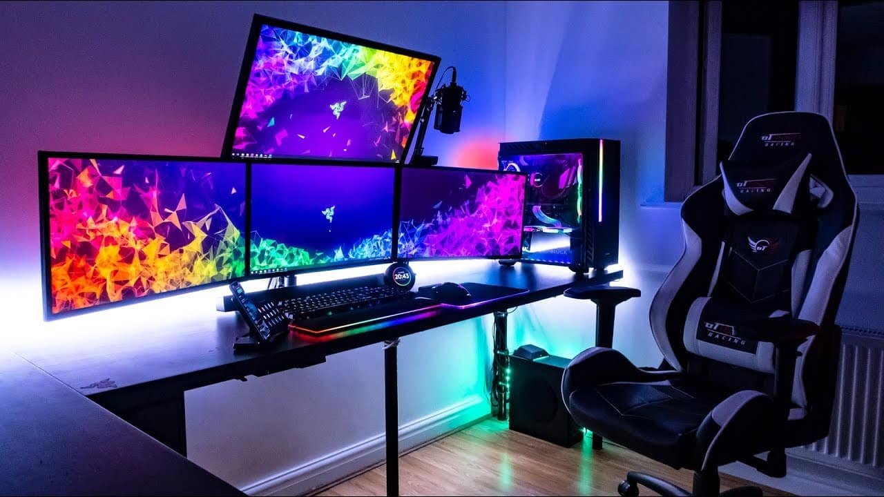 gaming pc and monitor